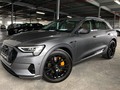 Audi Etron: rines en negro matte + glossifier🔥  ✅Servicios Disponibles: Aplicación de Plasti Dip en general. Pintura de rines y calipers. Pintura de piezas en general. Lavado detallado, pulimiento, remoción de lluvia acida y Limpieza de interior. Lavado de motor. Tapicería. Instalación de papel ahumado. Instalación de luces.  Nueva ubicación: Av. Jose Agustín Arango frente a Plaza (Mega Depot). A 3 mins del Corredor Sur ( Salida de Costa del Este, Santa Maria).  Solicita tu cotización y agenda tu cita al 6670-8500. #panama #pty #plastidip #507 #audi