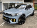 Geely Tugella: 🔹Pintura de calipers en amarillo gloss 🔹Instalación de papel ahumado nano cerámico  🔹chrome delete completo en Plasti Dip negro matte 🔹Sellado cerámico en pintura y vidrios.