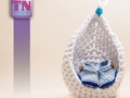 Y qué tal con colores claros!!! Cambiando la aguja de talla he agregado a este regalito 🎁 de #BabyShoes #Pa una #Cesta en #Trapillo, es para guindar así que sirve como decoración en el cuarto del bebé 👶 . 💕💕💕💕💕💕 Cuánta emoción en esta combinación. Gusta?  #CrochetXXL #Crochet #Ganchillo #TShirtYarn