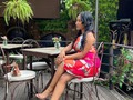 Gracias Mujer, por tu compañía, por tu ternura, afecto, preocupación y cariño o simplemente gracias, por tu presencia. Hoy quiero agradecerte, porque contigo la vida es más bella. El mundo se llena de colores a tu paso y el aire huele mucho mejor. Hasta las penas y los problemas se olvidan un poco, cuando apareces tú. No busco ni quiero contigo nada más, de lo que ya tengo. Solo quiero expresarte mi admiración, mi devoción, mi respeto, y regalarte con pocas palabras, todo lo que por ti siento. Porque solo me basta con tu sonrisa, para que mi día se vuelva más azul. Solo me basta con tu mirada, para llenarme de dicha y aliento. Solo me basta con oír tu voz, para sentir que no estoy tan solo y que vale la pena vivir.  Por eso te doy gracias, porque sin pensarlo me haces muy feliz, solo con existir.
