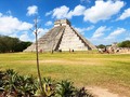 Una de las 7 maravillas del mundo moderno 🗺️🇲🇽 #ChichenItza #Piramide #Yucatan #Mexico #bluesky #Historia #Cultura