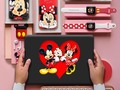 😍❤️ ¡¡HOLA HOLA MIS AMIGOS!! 🍀😘 Y TE TENEMOS ESTE ESPECTACULAR COMBO INSPIRADO EN MICKEY Y MINNIE COMPUESTO POR: UNA MACBOOK CON SU FUNDA, UN TECLADO, UN MOUSE, DOS IPHONE CON SU FUNDA PROTECTORA, DOS IWATCH, DOS EARPODS Y UNA CÁMARA INSTANTÁNEA PARA TI 😍, ES MUY FÁCIL GANAR.  Para participar: 1️⃣ Dale LIKE ❤️a esta foto en @amadosregalos 2️⃣Sigue a @amadoregalos y a todas las cuenta que sigue @amadosregalos “muy importante” (Revisaremos detenidamente 👀) 3️⃣ Comenta "Completado” o “yo me lo quiero ganar” muchas veces !!! 😱 ¡ASÍ DE FÁCIL! 🤩🐥👻 . . 🐣 BONUS EN MIS HISTORIAS 😍👻🏡 ✅Los 2 ganadores se anunciarán el día 22 de mayo en @amadosregalos Los gastos de envío de este premio están incluidos, no importa el país del ganador. .  #sorteo #regalo #amor #apple11 #lizbethrodriguez #cuarentena  #coronavirus #graciaspersonalmedico #mgxmg #Followme #chile #lavadodemanos #yuya #argentina #colombia #mexico #venezuela #juandediospantoja #mayo #kimberlyloaiza #siguemeytesigo #quedateencasa #keniaos #sorteointernacional #macbook