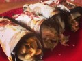 Canelones de #berenjena deliciosos y facilito parte la berenjena en laminas y sal por ambos lados luego a la plancha hasta que este blada, simplente rellena con queso y pollo desmechado enrrollando y al horno solo 7 min o hasta que gratine. puedes hacer modificaciones y rellenar con la proteina de tu preferencia