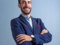 En la foto uno de los últimos trabajos antes de la cuarentena 🙃 este chico es ingeniero y experto en Revenue Management para hoteles ⭐ @manugtrujillo un gustazo haberte retratado 🙏🏼 . . .  #hoteles #servicio #revenueManagement