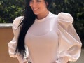 🤍 De hecho, la moda para esta temporada está plagada de mangas abullonadas en tops, camisetas y blusas ideales para estilismos de diario por su comodidad y versatilidad. Combínalos con pantalones de talle alto (estilo «mom fit») y corte tobillero. Pero también con faldas de talle alto que marquen la cintura 🤍 . . . . . . . . . . . .  #ropa #moda #fashion #estilo #style #mujer #o #colombia #a #outfit #accesorios #dise #os #n #ropamujer #zapatos #clothes #tendencia #medellin #ni #vestidos #modamujer #look #ventas #jeans #bogota #indumentaria #mujeres #camisetas #bhfyp