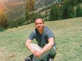 Es casi como si nadie quisiera admitir que no están preparados para hacer el trabajo que se necesita para amar a alguien. Y puede ser laborioso. Para llegar a tener intimidad con alguien que es defectuoso (que es el estándar) requiere que expongamos nuestros propios defectos. No hablamos de la gran responsabilidad de eso. No hablamos de cómo somos demasiado flojos o demasiado cobardes a veces. En cambio, acusamos al amor de ser evasivo. No lo es, Es omnipresente. Nos pide que seamos mejores personas. Y a veces lo rechazamos rotundamente. . . . . #love #usaValentin #sanvalentin #valentin #gaylove #pride #selfie #pictureoftheday #tbt #deus #jueves #febrero #thankful #happy #single #inthezone #barmy #picoftheday #hoscos #hoscosmen #peru🇵🇪