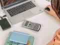 🚀¡OFERTA! Llevaba mucho tiempo preparando un CURSO DE FACEBOOK E INSTAGRAM ADS PARA MARCAS DE ACCESORIOS 💎con la idea de ayudarles con su emprendimiento. Un curso diseñado para negocios de joyería, accesorios y bisutería con ejemplos probados de diferentes marcas que he venido asesorando de conceptos y estilos diferentes de accesorios. Y, si te animas, me encantaría verte por el curso y puedas aprender a crear esas campañas exitosas.  Para ver más información de lo que ➡️incluye el curso link en mi perfil al igual que precio.
