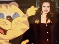 #tbt Tenía 17 años cuando trabaje por primera vez en @venevision y no fue como actriz ! Trabajaba en la preventa exponiendo el nuevo contenido del canal para el próximo año! 32 años después haré mi primera producción, como actriz, en el Canal de la Colina ☺️ #emocionada #agradecida #dramaticas #serie #venezuela  Por cierto en esa época me vio el señor Arquímedes Rivero y me dijo que yo podía ser protagonista, me dio un casting y me citó para presentarlo y no fui 😅 no me sentía preparada y no le creí!!! Jajajajjajaj que buen ojo tenía este señor 🙌🏻👏🏻🙏🏻