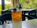 Delicias de la barra, La Loba - mezcal, limonada de pepino e infusión de bugambilia . Culichi - ancho Reyes, pepino y agua chile #mixology #cocktailhour #aojourneys