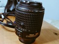 Ya ayudenme a venderlo 🥺🙏🏻 necesito dinero amixes  Es un lente súper cool, nítido y todo. 55-200 F.4