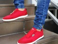 Nuevos zapatos LACOSTE para caballeroS, acabados en gamuza Disponibles: rojo y turquí  Más info ws: 3005008303