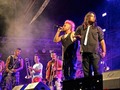 1 década… Resumir una década en 10 imágenes es casi imposible, por que es casi un tercio de tu vida, por que es la mitad de la vida de la banda que te acompaña ya ese tiempo :) Y que hoy se cumplen 10 años desde que en tomé me subí por primera vez al escenario con esta bandita. Que claro es parte importante de mi vida, y donde he conocido a muchas personas, que han sido parte de mi vida igualmente… De conocer lugares, de aprender más de la vida y de todo lo que rodea la gran pasión que me acompaña desde antes de nacer, la música, solo agradecido de todos los momentos, de cada persona que ha hecho esto parte de mi. Y de todo lo que vendrá por que esto no se acaba… :) Gracias querido @negritomedel por ser el pilar de esto y Nunca darte por vencido, incluso estando más abajo del suelo en ocasiones, y que juntos fuimos escalando, para estar en un buen lugar… A mi familia por el apoyo eterno, a méxico, por ser nuestra segunda casa.. a los que llevan años apoyando, y a los que se suman día a día, dando el mismo aguante que te hace seguir diciendo que cada sacrificio en realidad vale la pena… A seguir sumando años y experiencias…  Por que quizás no somos los mejores, pero son pocos los que pueden decir, yo no los conozco… Larga vida a @tomocomorey mi hogar :).  #10años