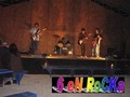 Si se tocaba guitarra, había que una banda, tocando temas de Chancho en piedra, el nombre? Los 6 en rocka
