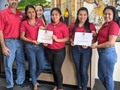 El mes de diciembre y la semana pasada culminaron su práctica profesional estudiantes de la Universidad de Panamá Sede Penonomé...una vez más, Mail Boxes Etc. Penonomé apoya a los jóvenes profesionales👏👏 para que puedan tener una práctica y experiencia vivencial con clientes en un ambiente comercial y aprendiendo cada día de situaciones que se viven en las empresas. Gracias chicas y éxitos en su futuro💫👏🤗