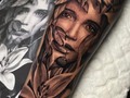 Primer sesión de este bonito proyecto, espero les guste 🙏🏻 . Si estás interesado en un presupuesto envíanos un mensaje y con gusto te atenderemos  ✅675 380 405.  . . #bilbao #tattoobilbao #bilbaotattoo #tatuadoresbilbao #tattoo #girltattoo