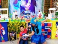José David también estuvo celebrando con nosotros al estilo #sonic porque ellos eligen el personaje y nosotros lo hacemos para ti!!....#somosplayhouse #lamejordiversionplayhouse🤡🎉🎊 #somostumejoropcion #animaciondivertida #sonic #localesdefiesta #localeslagarzota