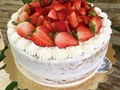 Delicia de Fresas 🍓   Ponque de vainilla relleno de crema pastelera y fresas 🍓 cubierta de buttercream más crema pastelera y más fresas 😍😍      #postresgabymatarazzo #deliciadefresas #tortadefresas #bienvenida #sorpresa #islademargarita #tortasenmargarita