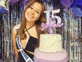 Felices #15 a la hermosa Sofi 💕 🥳    Torta marmoleada con relleno de chocolate y torta vainilla con relleno de Arequipe cubierta con buttercream    Topper @1000trazos  Decoración @bigpartyca    #postresgabymatarazzo #cumpleaños #celebracion #15años #reunión #tortasenbuttercream #buttercreamcake