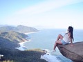 La vida es corta, sonríele a quien llora, ignora a quien te critica y se feliz con quien te importa! 🫶🏼