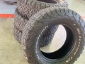 265/70R17 Bf Goodrich All Terrain ko2 usados pero nuevos 95% de vida se montaron y a menos de 5 mil km se cambiaron por unos 285r17 están impecables fecha de fabricación de año 2019 por tan solo #700$ los 4 cauchos entrega personal en Valencia y pago en el sitio de la entrega.