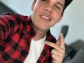 Hoy me levanté y lo primero que quise hacer era agradecerte, Dios, ¡Eres tan bondadoso! ¡Gracias por tantas cosas, por un año más lleno de vivencias maravillosas, de historias que recordar para siempre y por no dejar de acompañarme en este camino de la vida.. hoy quiero darte las gracias por mi familia "mis padres, hermanos, hijos, pareja y x esos amigos q están siempre los cuales se convierten en hermanos x su amor y apoyo incondicional que me han dado. Gracias por las risas compartidas, las lágrimas secadas y por todos los recuerdos que hemos creado juntos. Eres tú quien ha puesto a estas personas en mi vida y por eso te doy gracias x 1 año más de vida Feliz cumpleaño para mi✌️ #32añitos #cumpleñaos #bendiciones #usa #extrañando