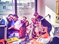 El abrazo navideño de @elmananerord con @bolivarvalera @ElNaguero11 @manoloozuna @shailynsosau @mikeerosa