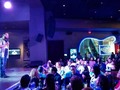 CAMBIO de horario por la Transmisión del Desfile del Carnaval. La transmisión será a las 2pm (y no a las 5pm) de este domingo 14Feb. en el mismo canal 25 en todos los "cables". También online a través de: . Continuación de Gran Show celebrado en el Hard Rock Café de Blue Mall, Santo Domingo, con humoristas reconocidos nacional e internacionalmente, quienes junto al elenco de CRD, SE LA COMIERON!!!!
