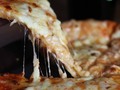 @papaghinospizza - Con solo ver las hilachas de queso, se nos hace agua la boca 😋 ¡Y más después de tanto tiempo! #PapaGhinosPizzas #Pizzeria #Pizzas #Pizzalovers #Cabudare