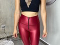 A valentine’s gift for you❣️ Aprovecha la oferta donde obtendrás 🎁Lux Legging 🎁Cualquier top o sportbra 🎁Free Shipping (PR y USA). *MIENTRAS DUREN* • 👇Comenta abajo cuál de todos los colores del lux legging es tu favorito 👇 • Envíanos un mensaje para brindarte más información. O llama/whatsapp/text al 787-319-5115. #valentinsday #fashion