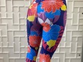 Verano: La temporada perfecta para usar nuestro hawaiian tropical🌺 • Blusa GRATIS con la compra del legging⭐️ #loveleggings #ropadeportivapr #freeshipping