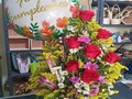 Disponible hermoso arreglo de Rosas 🌹
