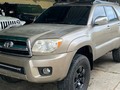 4Runner 4x2 año 2008 256.000km  Ubicación #guarico  Precio 14.000$ negociable  Nunca chocada  Único dueño  Detalle de pintura Info link de WhatsApp en perfil