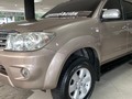 Marca: Toyota Modelo: Fortuner Año: 2011 Kilometraje: 115,000 km Ubicación #Valencia Precio: $18,000 Color: Blanco