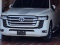 LC300 año 2022 0km  Motor v6 4.0L  Ubicación #barinas  Tapicería beige  Placa y título  Info al número de perfil