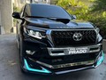 Prado VX año 2023 0km  Ubicación #caracas  Tapicería Roja  Pantalla tesla  Botón de encendido  Pantalla en las cabeceras  Luces Led  Info al número de perfil  Precio consultar por mensaje