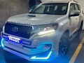 Prado full equipo 2023 0km  Ubicación #caracas  Todos sus resguardos  Quemacoco  Botón de encendido  Luces Led  3 filas de asientos  Pantalla tesla  Pantalla en las cabeceras  Info al número de perfil