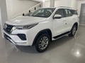 Fortuner VX.R 2023 0km  Ubicación #caracas  Tapicería negra  Pantalla digital  Todos sus resguardos  Pantalla en las cabeceras  Info al número de perfil