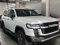 *LC300 GR Sport Diesel año 2022  Ubicación #caracas  Twin turbo  *LAND CRUISER 300  *EDICION ESPECIAL 🎗 *70 ANIVERSARIO 🎖 *GR SPORT FULL EQUIPO *MOTOR V6 ⚙️ *3.3 TWIN TURBO DISEL ⛽️ *310 HP 🐎💪🏻 *709 N/M TORQUE 💪🏻💪🏻 *RINES DE ALEACIÓN EN 18’ EN COLOR NEGRO 🛞 *MEMORIA DIGITAL EN LAS 3 FILAS DE ASIENTO *APERTURA AUTOMÁTICA DE COMPUERTA TRASERA *TIRO DE ARRASTRE  *TERCERA FILA DE ASIENTOS ELÉCTRICOS *7 PASAJEROS *AIRE ACONDICIONADO TRI ZONA ❄️ *TABLERO TOTALMENTE DIGITAL  *PANTALLA TÁCTIL 12.3’ 🖥 *PANTALLA EN AMBOS CABEZALES TRASEROS 🖥🖥 *FRENO DE EMERGENCIA ELÉCTRICO *AUTO HOLD *SUSPENSIÓN ELECTRÓNICA AJUSTABLE CON BLOQUEADORES EN DIFERENCIALES PARA 6 DIFERENTES MODOS DE MANEJO / CONDUCCIÓN /SELECTOR DE MULTI TERRENOS  *CÁMARAS 📸 📽 360 GRADOS  *SISTEMA DE REFRIGERACIÓN /NEVERA CENTRAL CON 3 PUNTOS DE APERTURA PILOTO, COPILOTO Y PASAJEROS  *CARGA INALÁMBRICA PARA TELÉFONO MÓVIL 📱  *DOBLE AIR BAG PARA PILOTO AIR BAG PARA COPILOTO CORTINAS Y AIR BAG PARA PASAJEROS  *SUNROOF ELÉCTRICO ⚡️  *SONIDO JBL CON 16 CORNETAS 🔊 *DISPONIBLE EN COLOR BLANCO PERLA⚪️ Y GRIS PLOMO INTERIOR 100% CUERO COLOR ROJO🔴 Y NEGRO ⚫️