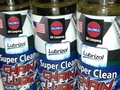 SALEMCA OIL CONPANY EL MAS PODEROSO LUBRICANTE PARA CADENAS DE MOTO Y BICICLETAS.  Lubricante ecológico que proporciona lubricidad óptima y excelente protección contra la corrosión. Especialmente formulado para condiciones extremas, húmedas o con barro. Ecológico y Biodegradable. Penetra en forma rápida y profunda, mejorando el pasaje de los cambios y el funcionamiento de todo el sistema. Repele fuertemente la humedad, extendiendo la vida útil de la cadena. Es ideal para bicicletas y motos que transitan por lugares mojados o embarrados.