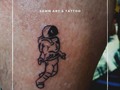 Un pequeño paso para el hombre y un gran paso para la montaña tontolandia !! Ni px el que entendió entendió  #sammrattoo #space #tattoo