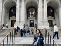 El corazón alegre embellece el rostro ✨ y esta vez volví a ser feliz en este lugar. . Pd: a Josito 🐥 le gustó la tercera foto  . . . . #bibliotecapublicany #bibliotecanyc #NYC #nywinter #nyc2023♥️ #nycitylife
