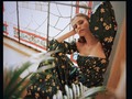 Detrás de cada campaña hay una orquesta de talentos que la acompañan. @gypsianacollective 🌱🌿 Producción: @elisa_angel_g  Modelo: @fernandaabbott_  Maquillaje: @beurimu  Asist ph: @lerat_ph  Asist pr: @tica222   #fashion #fashiophotography #beauty #tropicalplants