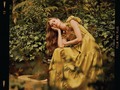 @fernandaabbott_ para la campaña de @gypsianacollective 🌱🌿 Producción: @elisa_angel_g  Maquillaje: @beurimu  Asist ph: @lerat_ph  Asist pr: @tica222   #fashion #fashiophotography #beauty #tropicalplants