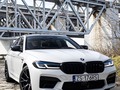 Where business meets pleasure.   #BMWMrepost @carspotting.szczecin   BMW M5 Competition: Fuel consumption in l/100 km (combined): 11.3-11.1 (WLTP); CO2 emissions in g/km (combined): 259-253 (WLTP)  Further information:    Acceleration (0-100 km/h): 3.3 s. Power: 460 kW, 625 hp, 750 Nm. Top speed (limited): 250 km/h (with optional M Drivers Package: 305 km/h).  #BMWM5 #M5 #Mpower #sedan #riverside