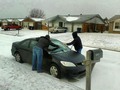 Quieres salir, quitale el hielo al carro. #TuMejorImagen #Nikon #snow #nevada #Oklahoma #OKC #Usa
