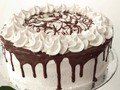 Delicioso ponqué de chocolate...  . . . La torta de cumpleaños que desees te la hacemos solo contáctanos +58424-4648820  Estamos en Naguanagua y tenemos Delivery en toda valencia....  . . . #chocoadictos #cumpleaños #cakelove #cuarentena #Quedateencasa #cakeporn #delivery #valencia #naguanagua #naguanaguaDelivery