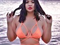 #REPOST @sindymalrozz with @get__repost__app Como mujer me siento cada día mas decidida 🔥🔥 #SindyMalroz   #AlejateDeMi #OutNow‼️   @solismediagrouppr  @adriansolis_pr @j_.arenas @linemusikrecord