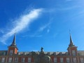 Un cielo mayor como #tbt #likemagazine #madrid #españa #paseos #travel #trabajo #plazamayormadrid #plazamayor #gf_spain #gf_spain_viajeros #gf_europe #instatraveling #instadaily #plazas #europa #europapark #azules #cielos #ig_worldclub #ig_captures #ig_europe #ig_spain #ig_spain