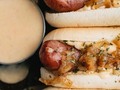 ¿Te has preguntado alguna vez por qué se llaman perros calientes? . . Los has visto, comido y puede que hasta cocinado, pero pocos son los que conocen realmente el origen de uno de los reyes de la comida rápida. . . ¿Quién lo sabe? . Aunque éstos son “gourmet” • • • • • #streetfood #hotdog #gourmet #delhifoodguide #sausagedog #gastronomia #wienerdog #doxiefever #delhiwale #doxie #foodtalkindia #delhifoodie #weenteam #sodelhi #dachshundsofinstagram #gastronomy #sausagedogcentral #indianfood #chef #foodtruck #ifoundawesome #foodmaniacindia #dachshund #dfordelhi #minidachshund #delhifood #cuisine #delhigram #dachshundlove #delhifoodblogger