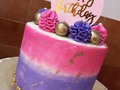 Hermosa torta acompañada con un detalle especial ☺️ Desde Australia con mucho amor 😍❤️